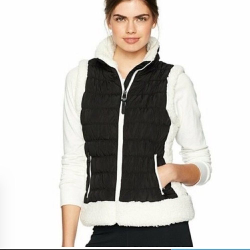 : : Calvin Klein Performance Sherpa Wool Style Trimmed Vest Jacket : :